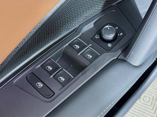 new 2025 Volkswagen Tiguan car, priced at $42,881