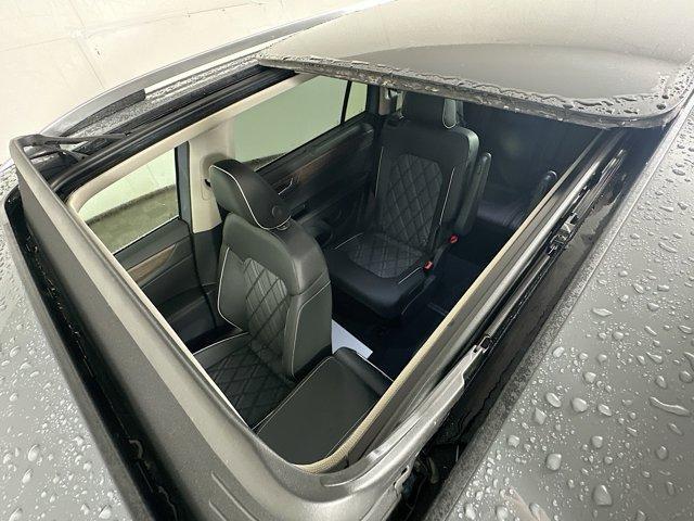 new 2025 Volkswagen Atlas car, priced at $55,010
