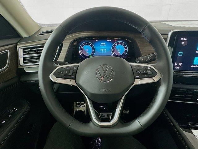 new 2025 Volkswagen Atlas car, priced at $55,010