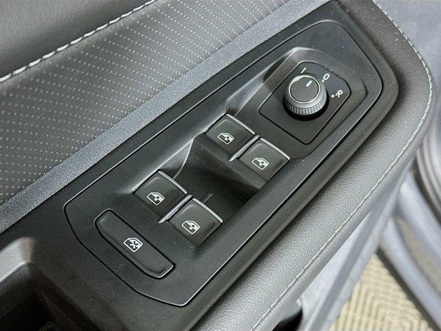 new 2025 Volkswagen Atlas car, priced at $41,025