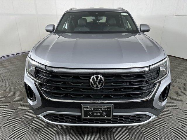 new 2024 Volkswagen Atlas Cross Sport car, priced at $43,919