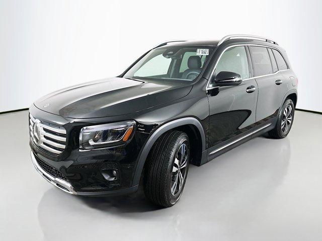 new 2025 Mercedes-Benz GLB 250 car, priced at $52,030