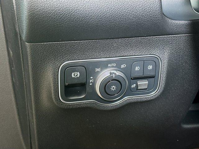 new 2025 Mercedes-Benz GLB 250 car, priced at $52,030