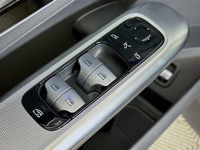 new 2025 Mercedes-Benz GLC 300 car, priced at $58,420