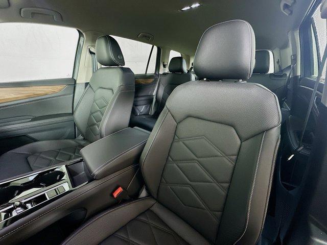 new 2025 Volkswagen Atlas car, priced at $45,784