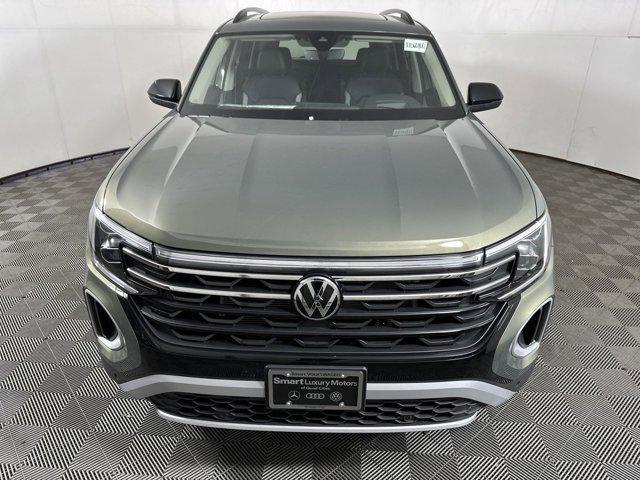 new 2024 Volkswagen Atlas car, priced at $51,150