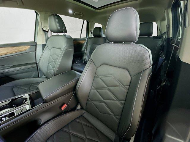new 2025 Volkswagen Atlas car, priced at $47,458