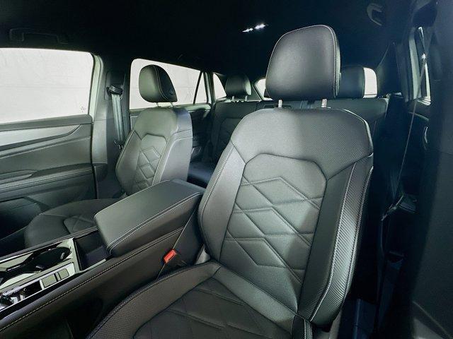 new 2025 Volkswagen Atlas Cross Sport car, priced at $44,241