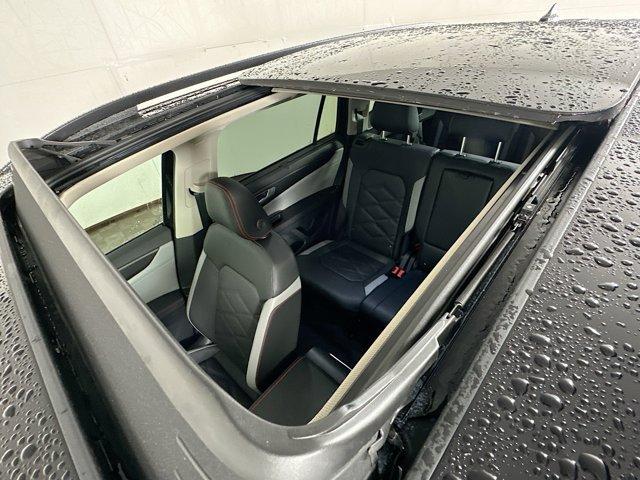 new 2025 Volkswagen Atlas car, priced at $47,580