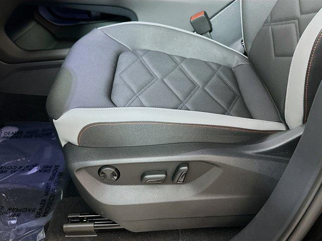 new 2025 Volkswagen Atlas car, priced at $47,580
