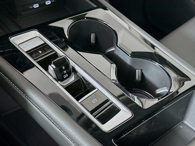 new 2025 Volkswagen Atlas car, priced at $53,901