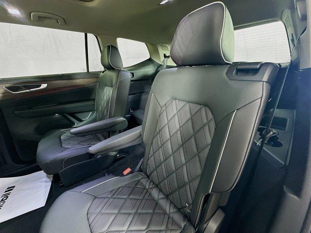 new 2025 Volkswagen Atlas car, priced at $55,010