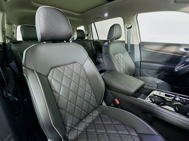 new 2025 Volkswagen Atlas car, priced at $55,010