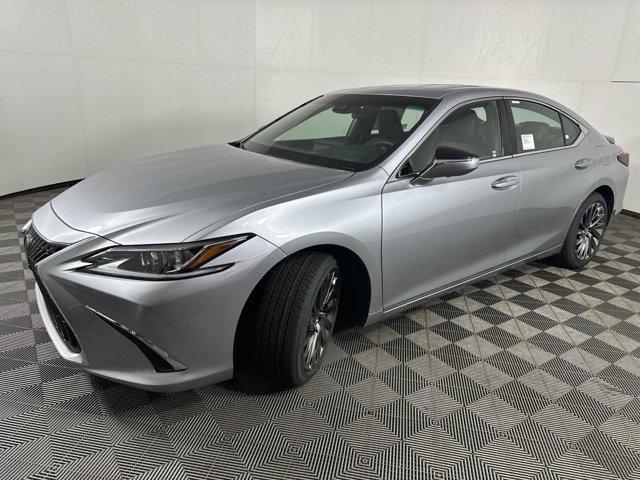 used 2024 Lexus ES 300h car