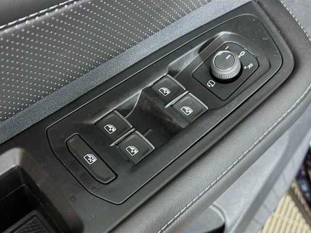 new 2025 Volkswagen Atlas car, priced at $54,044