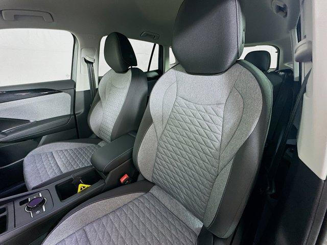 new 2025 Volkswagen Tiguan car, priced at $33,434