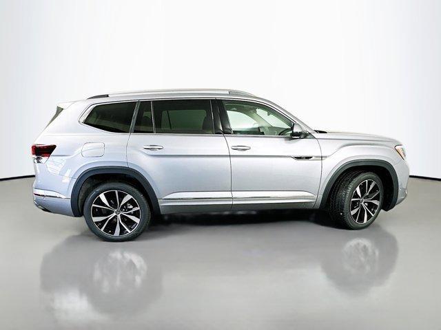 new 2025 Volkswagen Atlas car, priced at $54,572