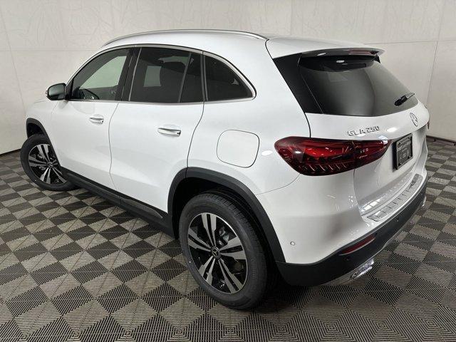 new 2024 Mercedes-Benz GLA 250 car, priced at $48,800