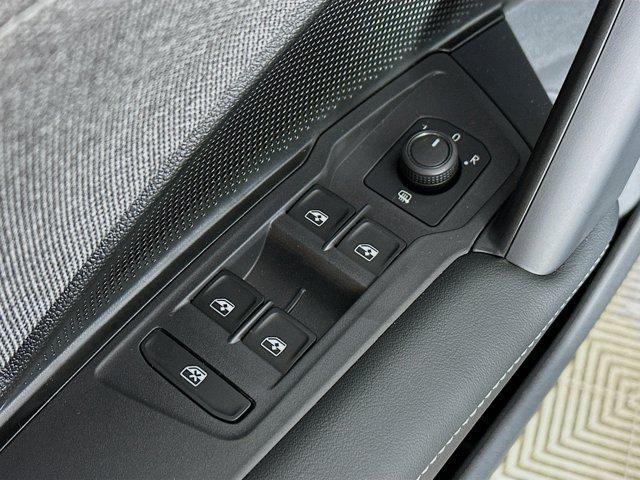 new 2025 Volkswagen Tiguan car, priced at $31,203