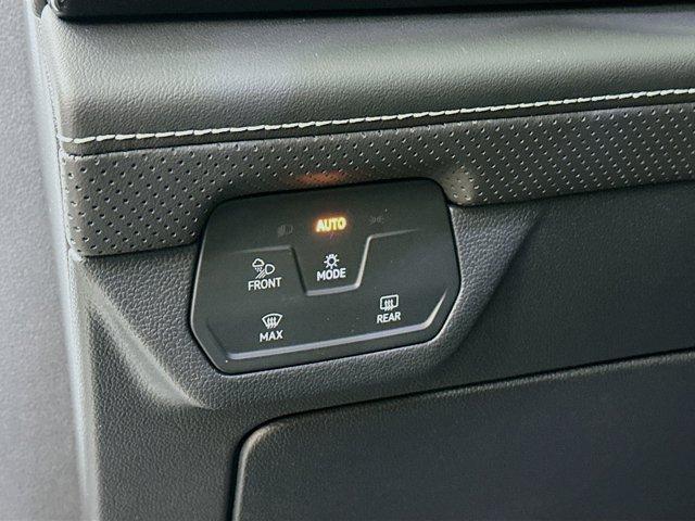 new 2026 Volkswagen Atlas car, priced at $49,181