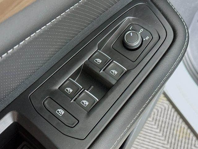 new 2026 Volkswagen Atlas car, priced at $49,181