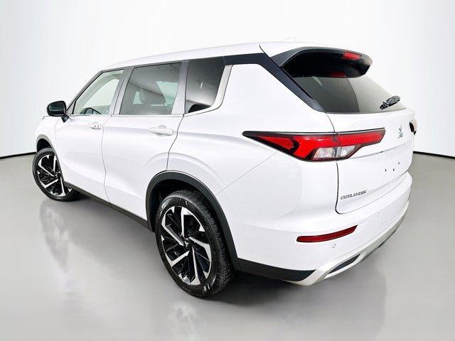 used 2023 Mitsubishi Outlander car, priced at $22,700