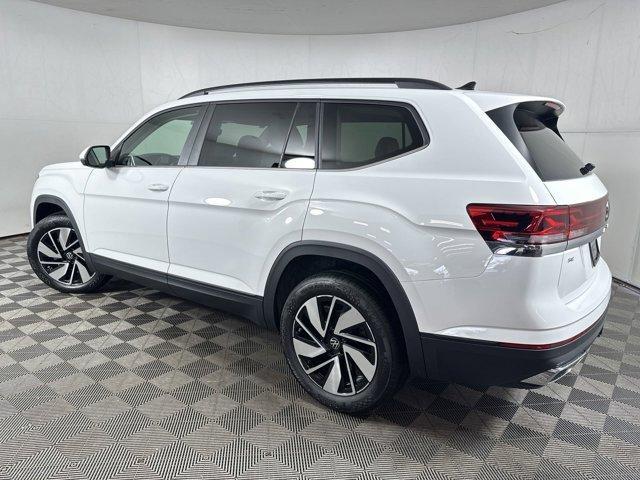 new 2024 Volkswagen Atlas car, priced at $45,200