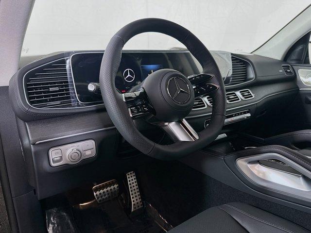 new 2025 Mercedes-Benz GLS 450 car, priced at $94,660