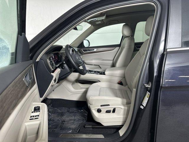 new 2025 Volkswagen Atlas car, priced at $50,851