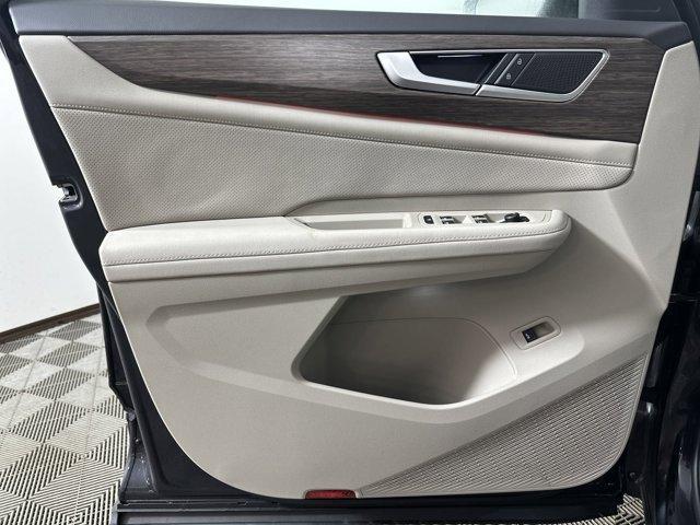 new 2025 Volkswagen Atlas car, priced at $50,851