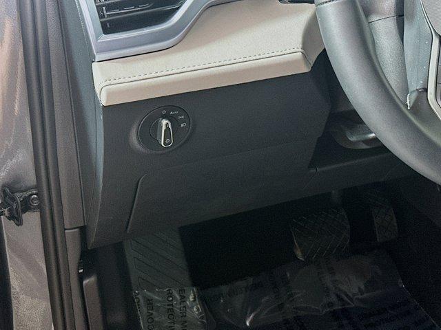 new 2025 Volkswagen Taos car, priced at $32,053