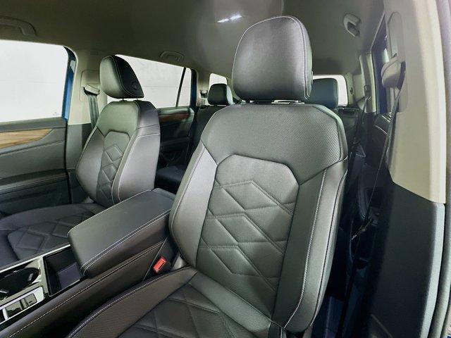 new 2025 Volkswagen Atlas car, priced at $46,520