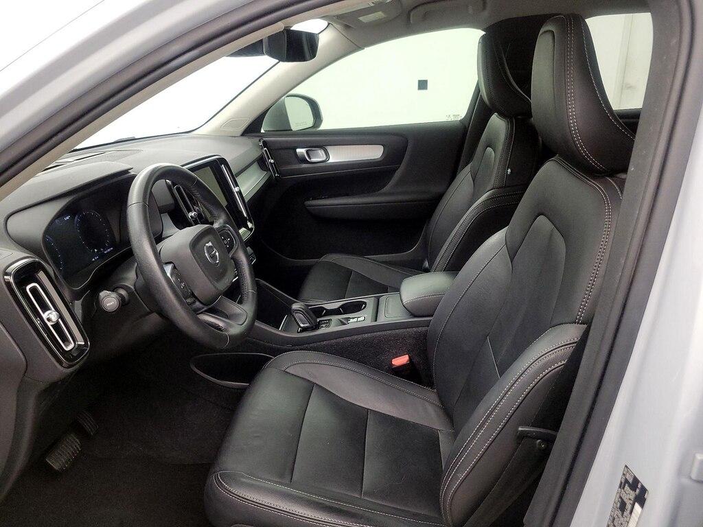 used 2021 Volvo XC40 car, priced at $25,998