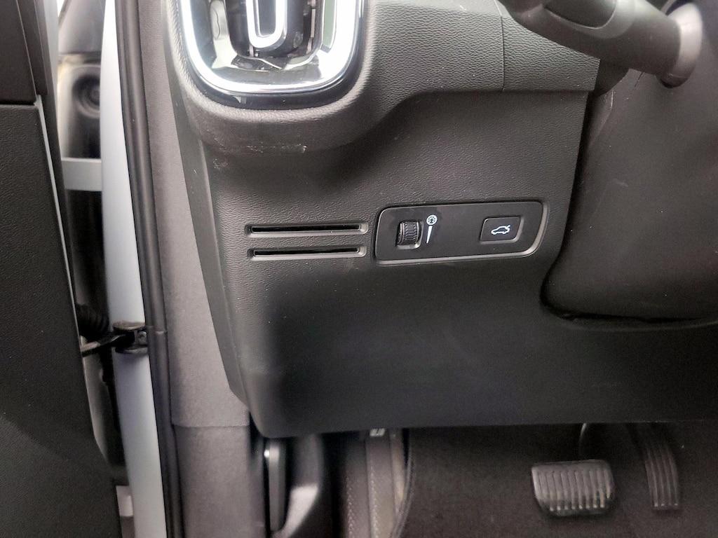 used 2021 Volvo XC40 car, priced at $25,998