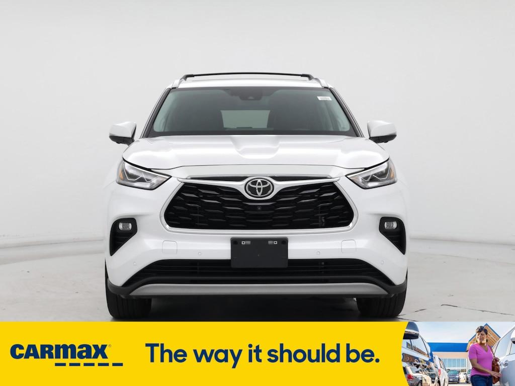 used 2023 Toyota Highlander car, priced at $43,998