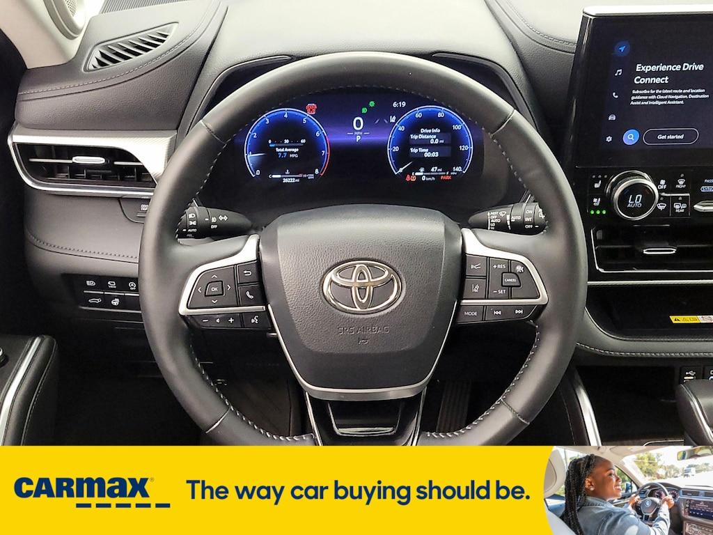used 2023 Toyota Highlander car, priced at $43,998