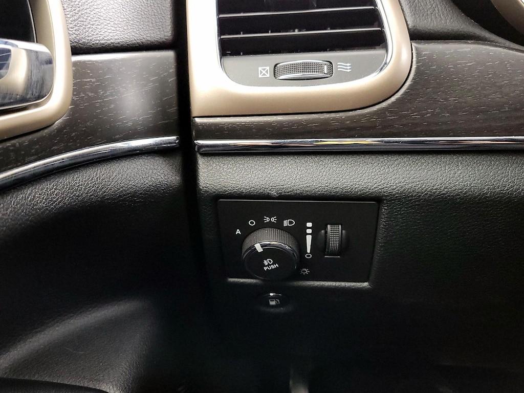 used 2015 Jeep Grand Cherokee car, priced at $17,998