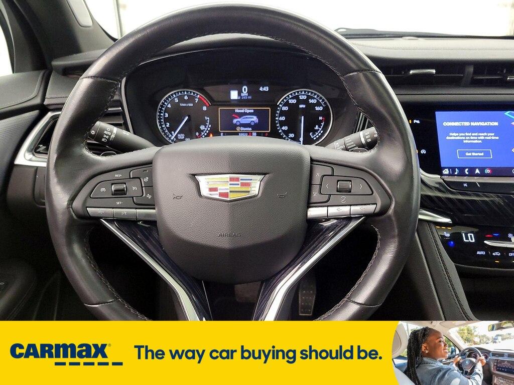 used 2024 Cadillac XT6 car, priced at $42,998