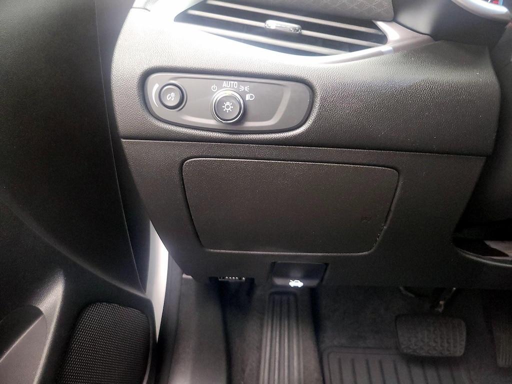 used 2022 Chevrolet Malibu car, priced at $18,998
