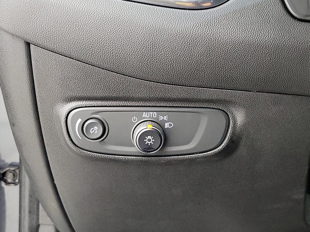 used 2022 Chevrolet Equinox car, priced at $22,998