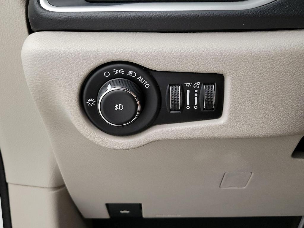 used 2020 Chrysler Pacifica car, priced at $25,998