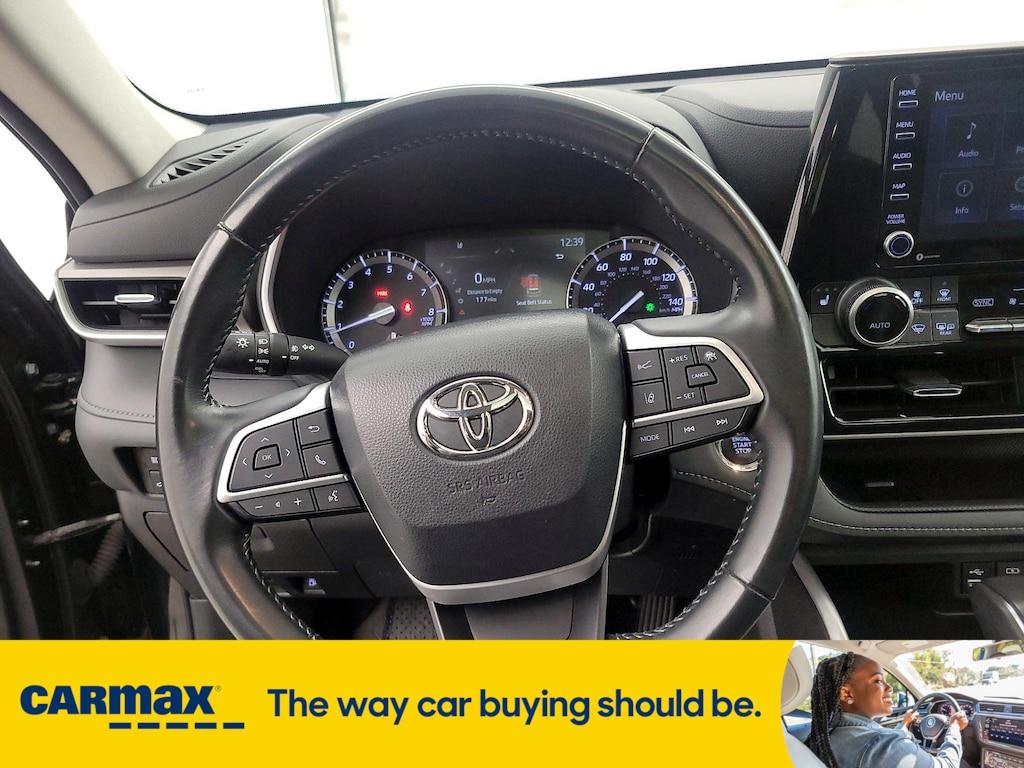 used 2022 Toyota Highlander car, priced at $36,998