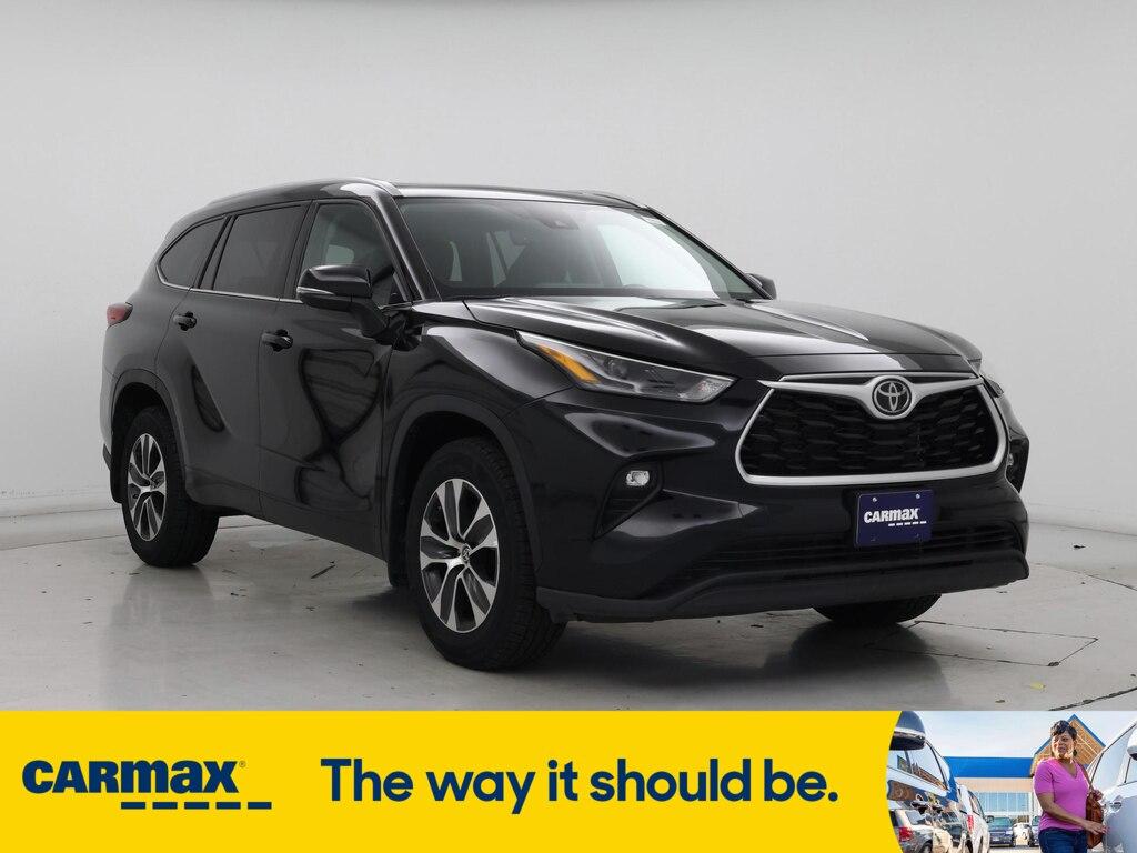 used 2022 Toyota Highlander car, priced at $36,998