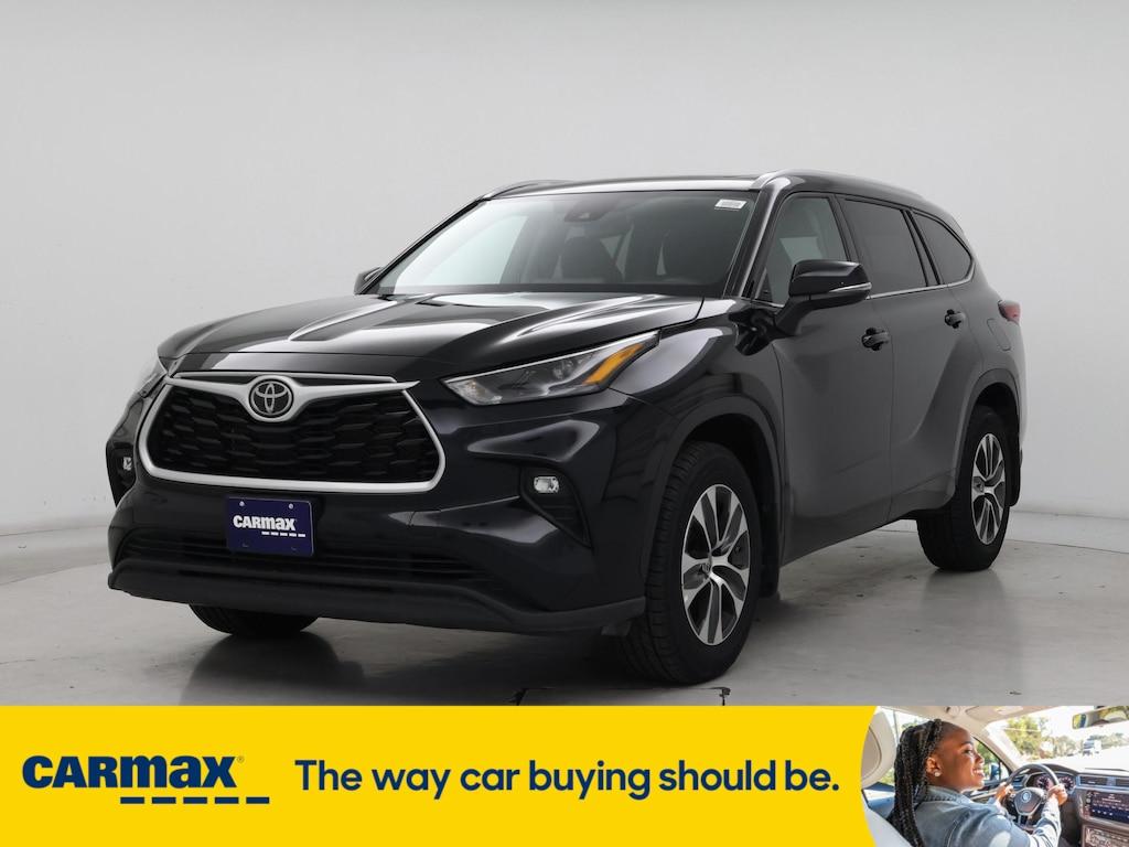 used 2022 Toyota Highlander car, priced at $36,998
