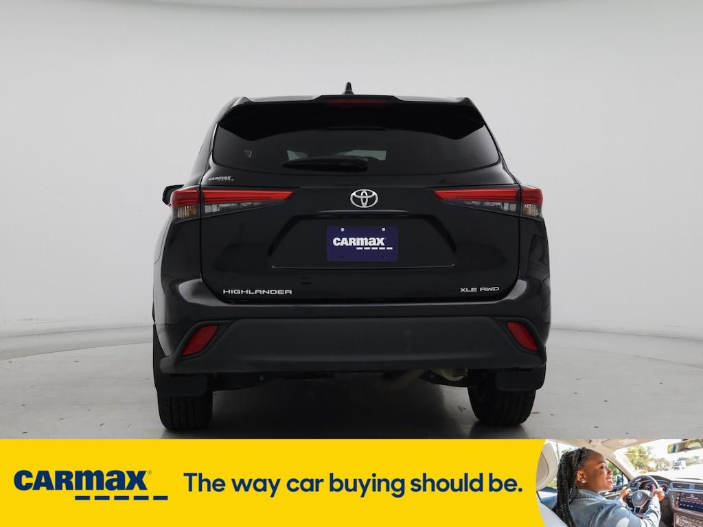 used 2022 Toyota Highlander car, priced at $36,998