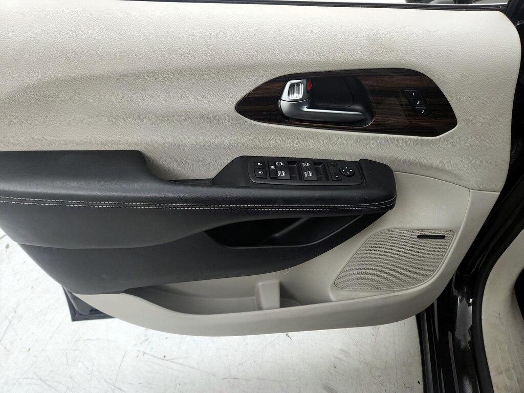 used 2022 Chrysler Pacifica car, priced at $27,998