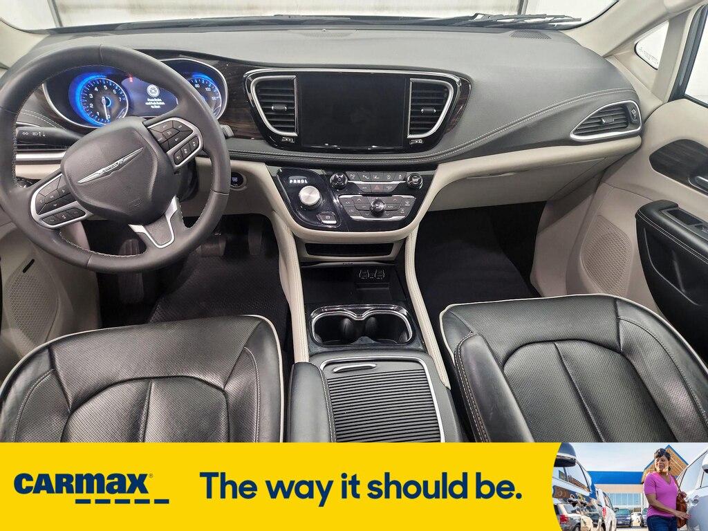 used 2022 Chrysler Pacifica car, priced at $27,998