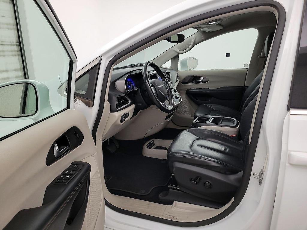 used 2020 Chrysler Pacifica car, priced at $25,998