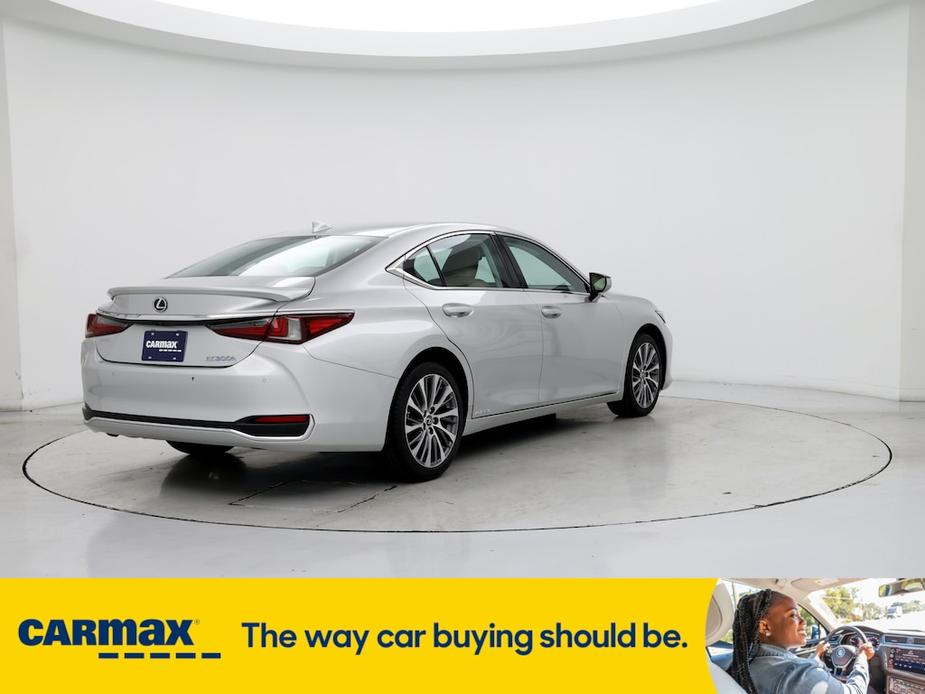 used 2019 Lexus ES 300h car, priced at $27,998