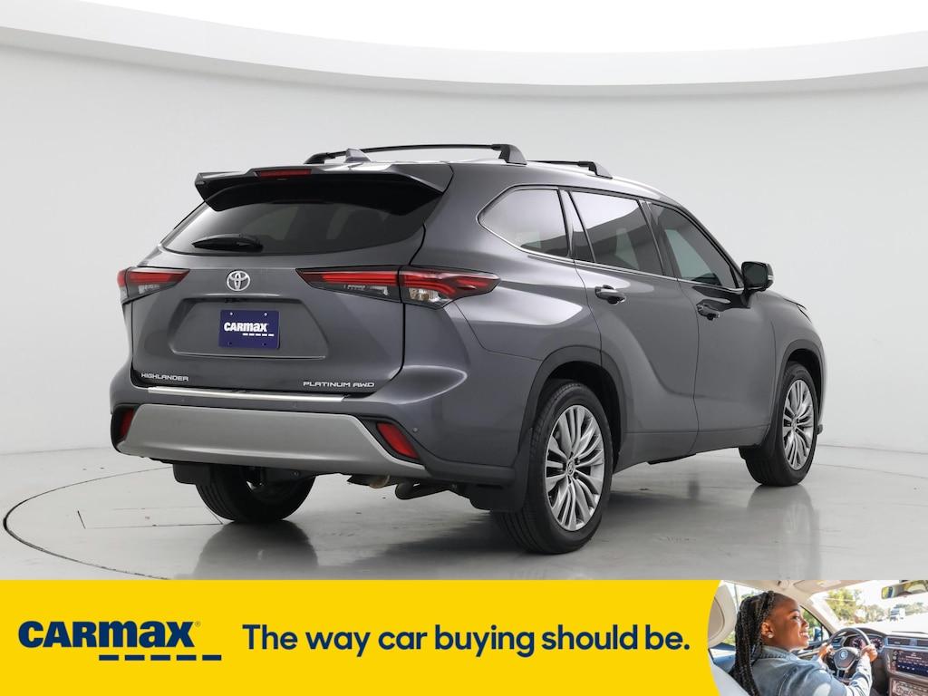used 2024 Toyota Highlander car, priced at $48,998